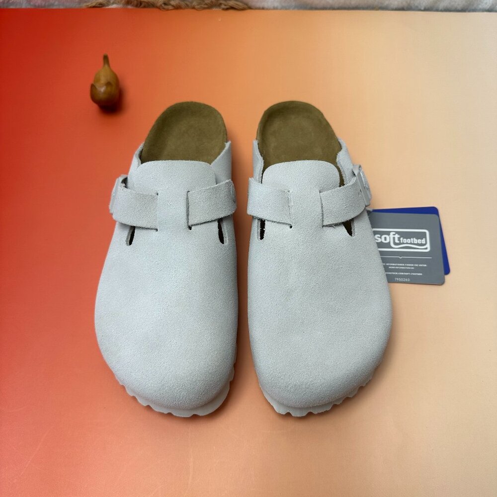 NWT Fresh Women's White Suede Birkenstock Boston Shoes - Narrow Fit